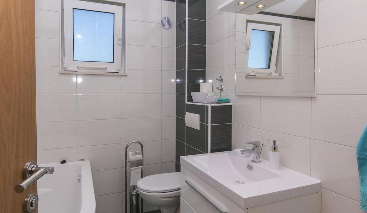 Villa Issea Brela Ngoại thất bức ảnh