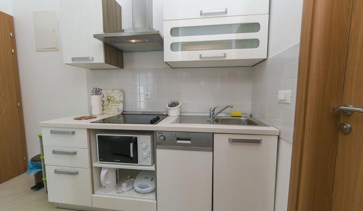 Villa Issea Brela Ngoại thất bức ảnh