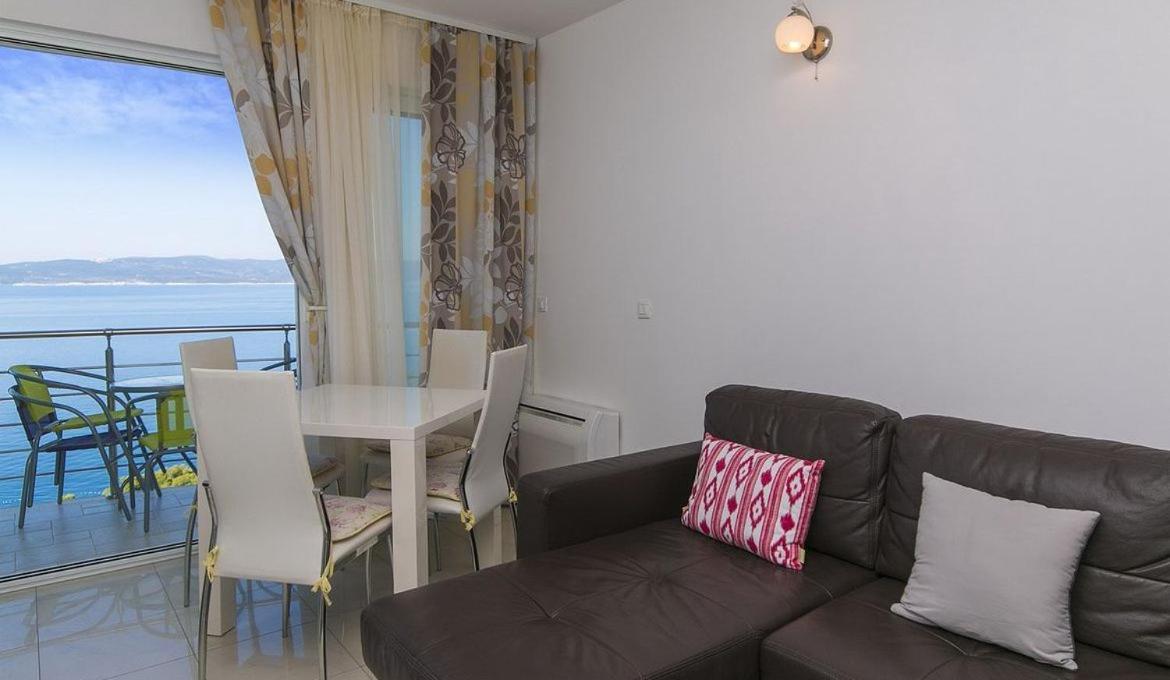 Villa Issea Brela Ngoại thất bức ảnh