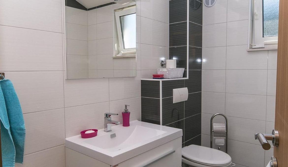Villa Issea Brela Ngoại thất bức ảnh